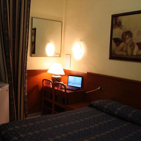 Yiennese Two Bed and Breakfast Ρώμη Εξωτερικό φωτογραφία