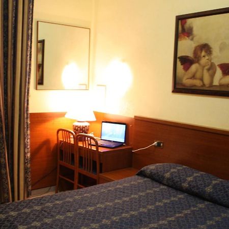 Yiennese Two Bed and Breakfast Ρώμη Εξωτερικό φωτογραφία