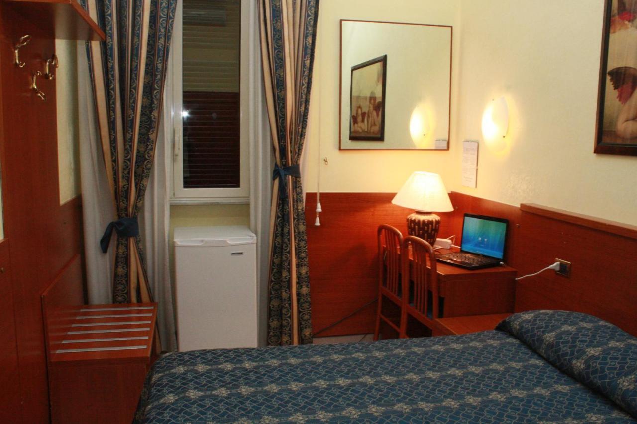 Yiennese Two Bed and Breakfast Ρώμη Εξωτερικό φωτογραφία