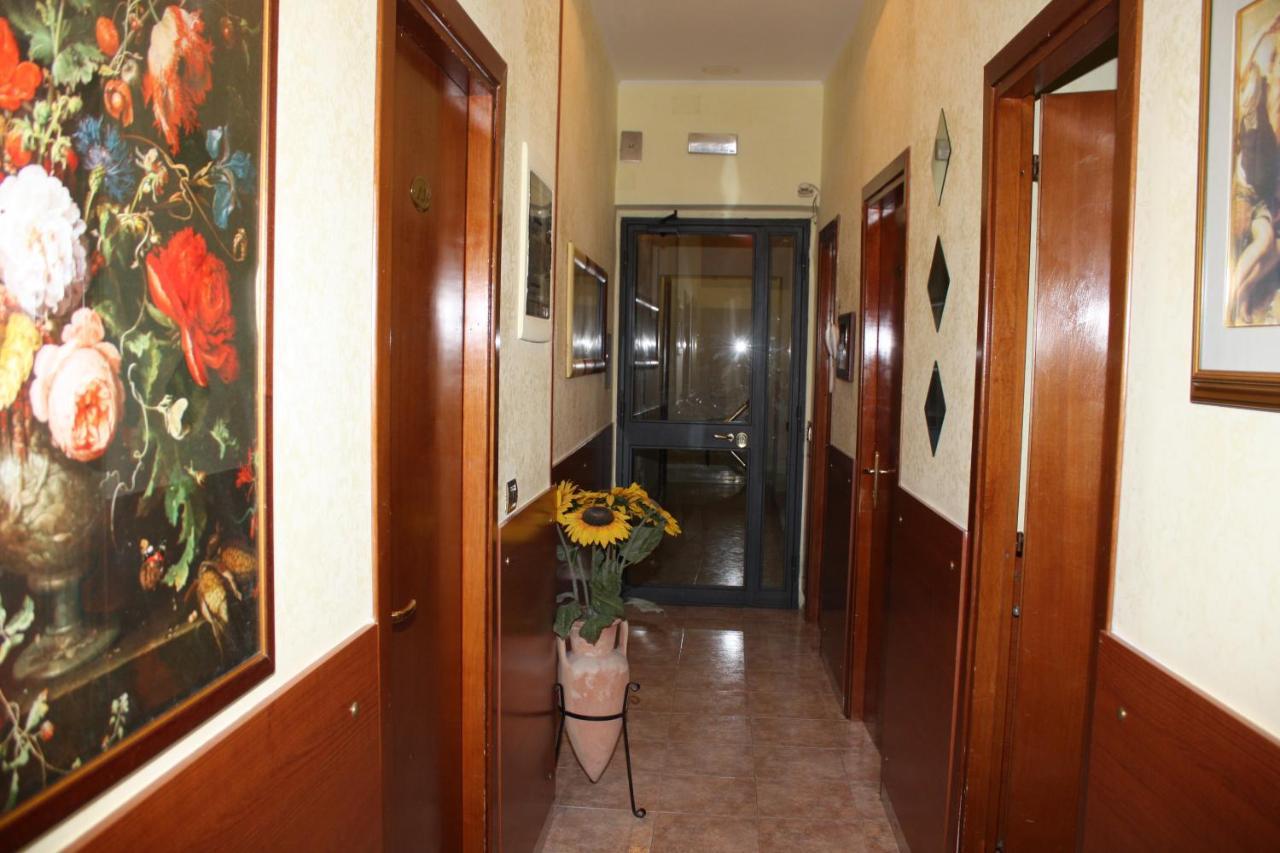 Yiennese Two Bed and Breakfast Ρώμη Εξωτερικό φωτογραφία