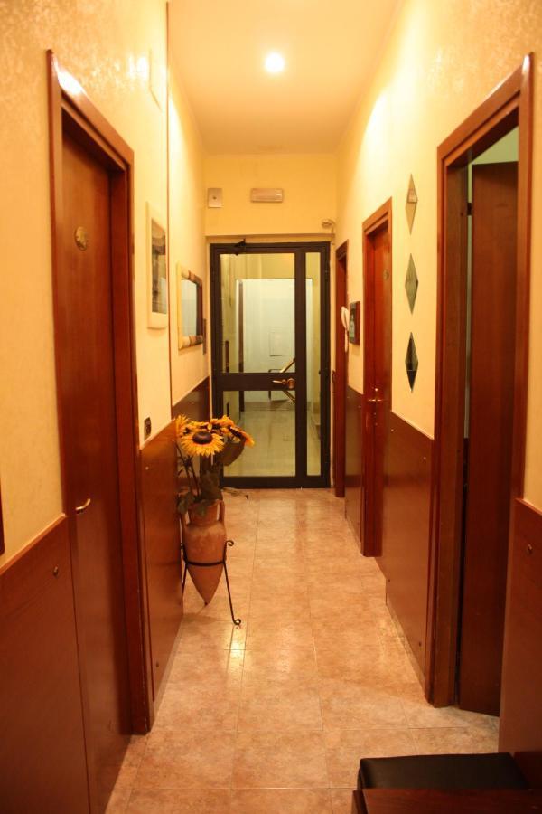 Yiennese Two Bed and Breakfast Ρώμη Εξωτερικό φωτογραφία